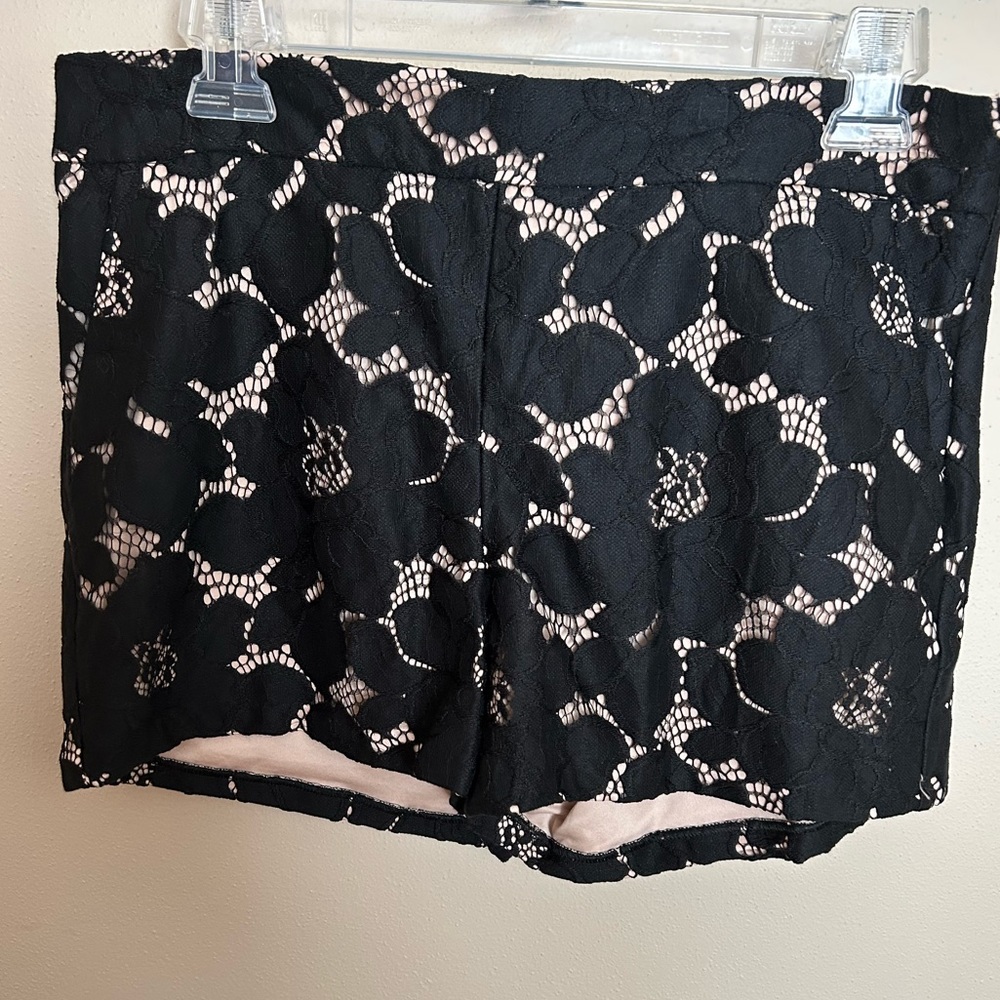 Flower lace shorts
